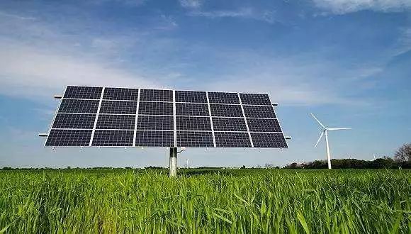 10倍營收懸殊，